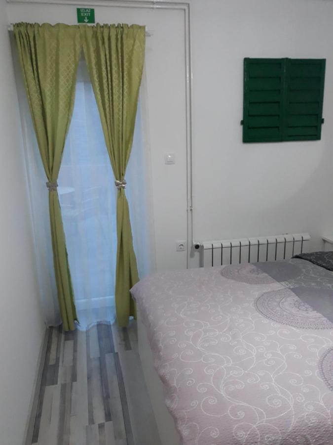 Tri Srece Apartment Ogulin Exterior photo