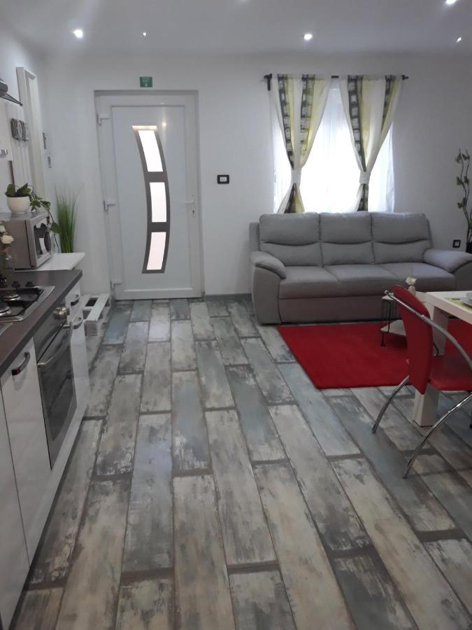 Tri Srece Apartment Ogulin Exterior photo