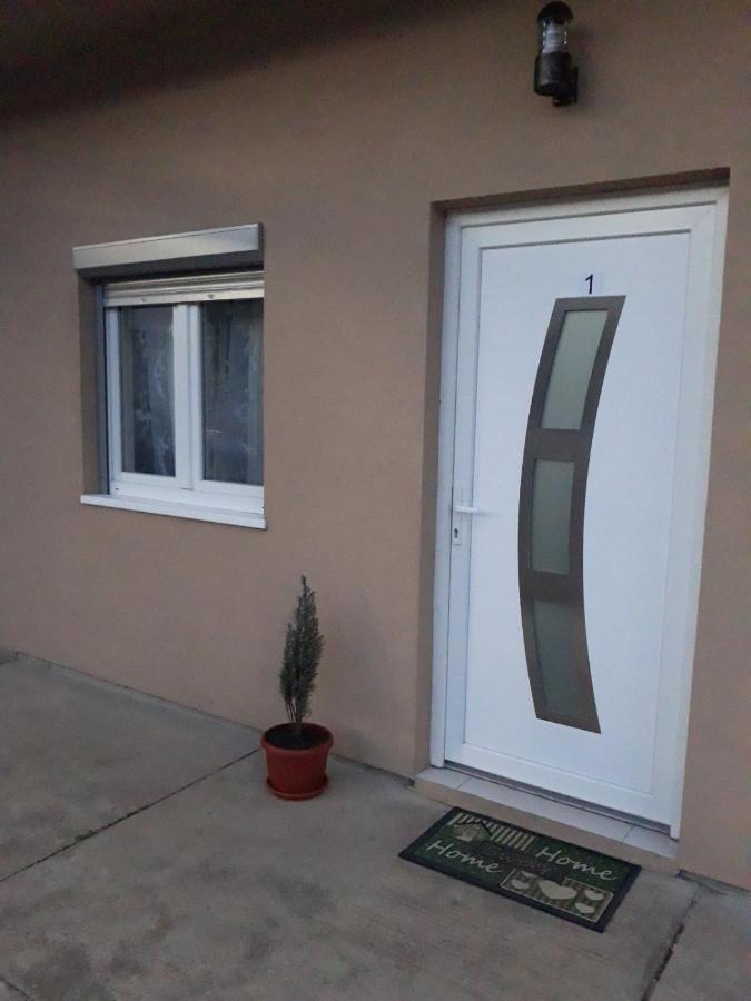 Tri Srece Apartment Ogulin Exterior photo