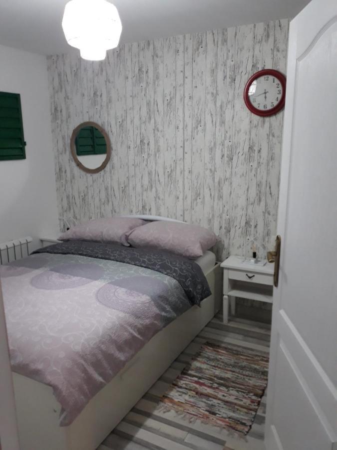 Tri Srece Apartment Ogulin Exterior photo