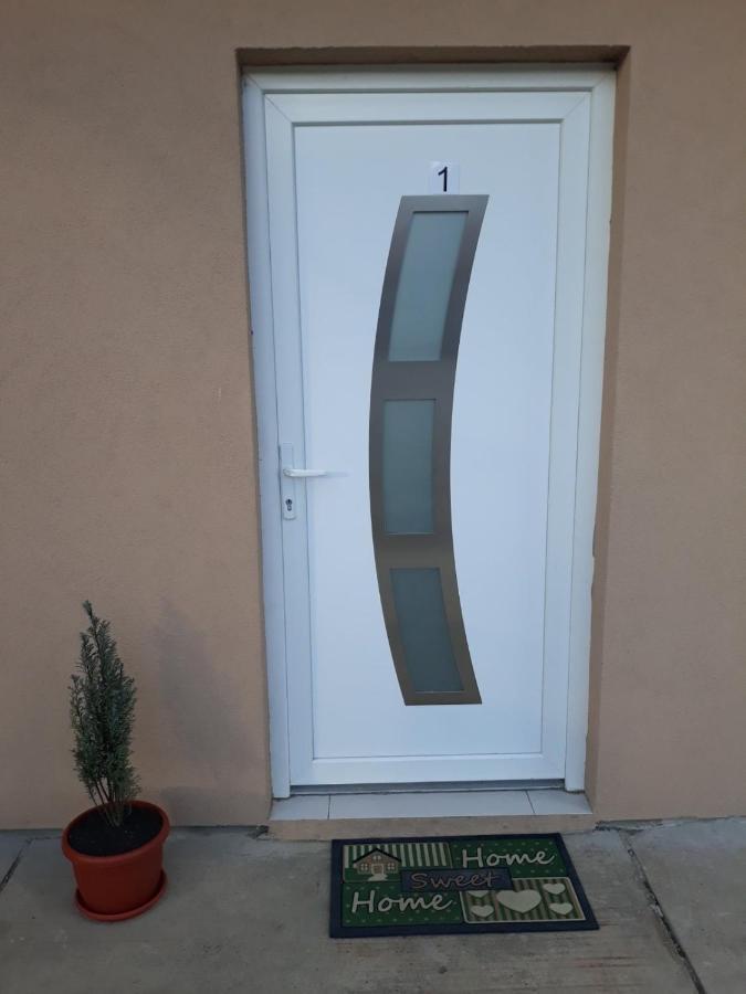 Tri Srece Apartment Ogulin Exterior photo